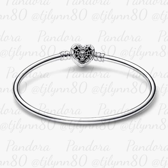 Pandora Moments Marvel Spider-Man Mask Clasp Bangle - Picture 2 of 5
